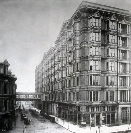 Palace Hotel in San Francisco with the "Bridge of Sighs" connecting to the Grand Hotel, 1898